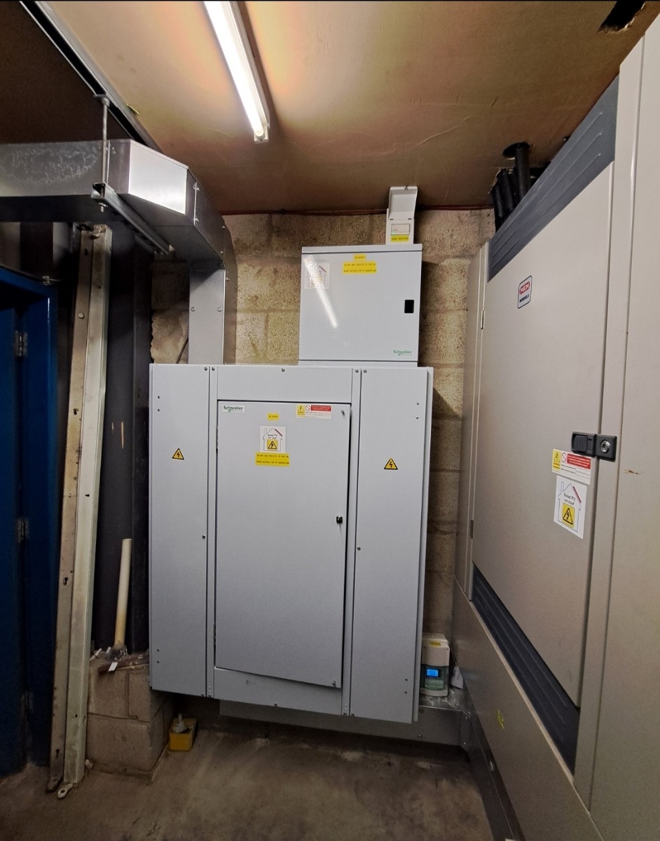 Industrial rooftop solar PV system