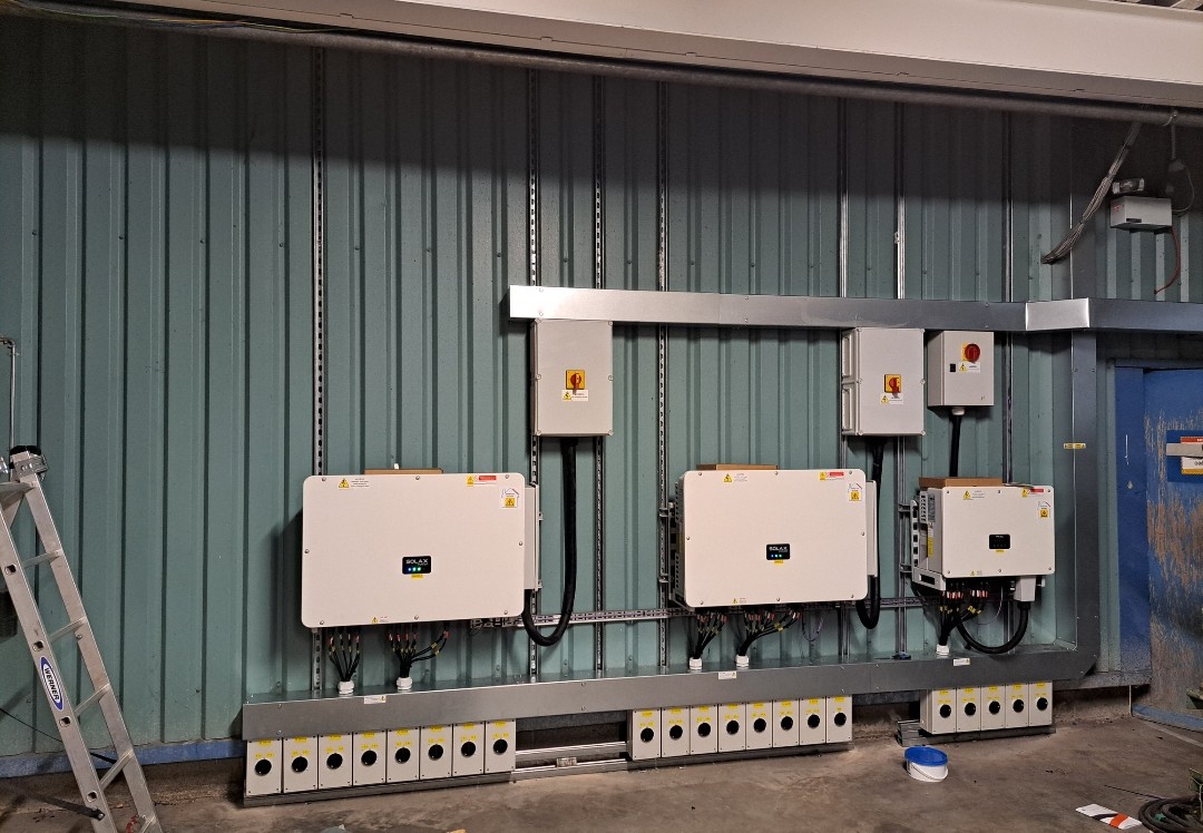 Large industrial solar PV and inverter installation